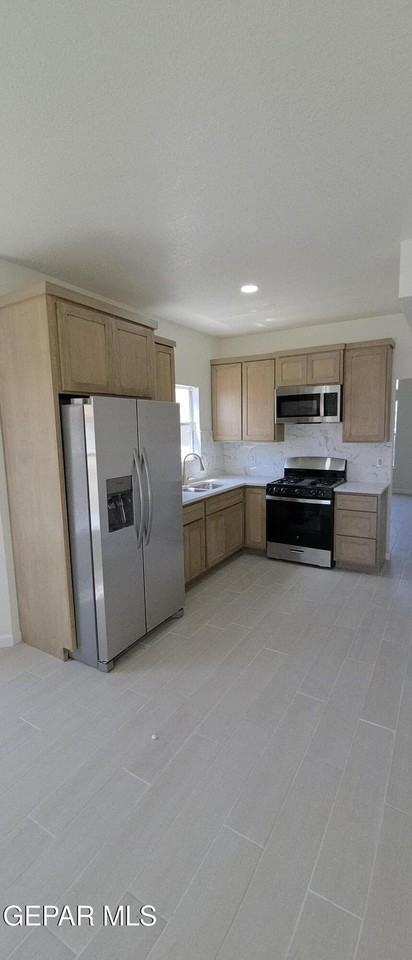 3674 Deer Grass Cir - Photo 3 of 8