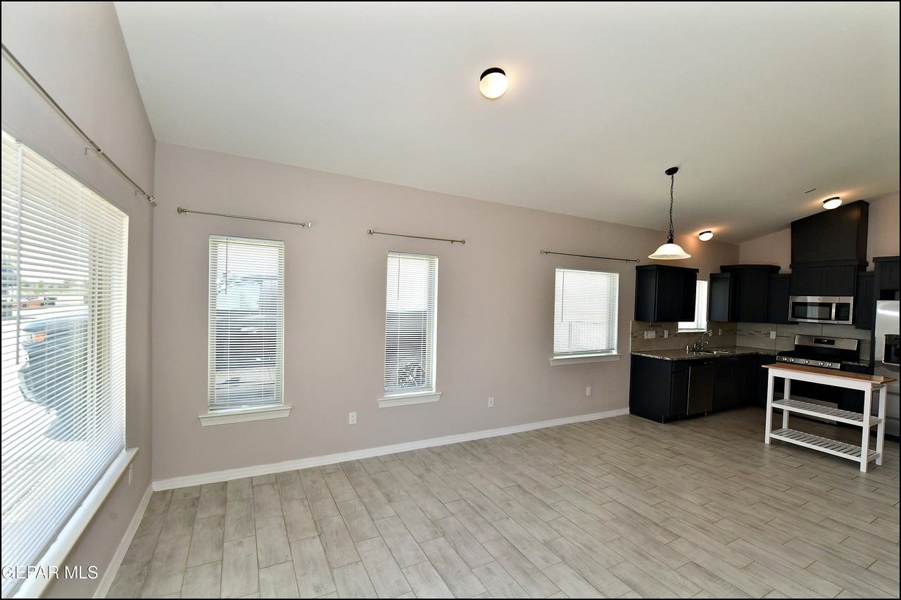 14321 Bill Lazor Pkwy - Photo 7 of 39