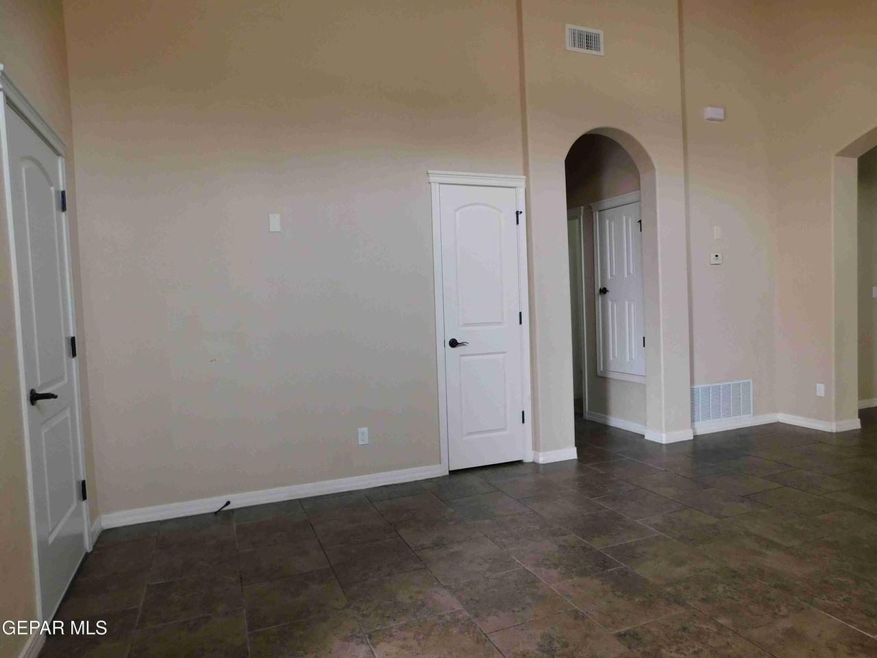 3638 Morgan Bay St - Photo 7 of 33