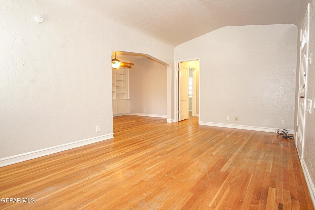 3515 Okeefe Dr - Photo 3 of 20