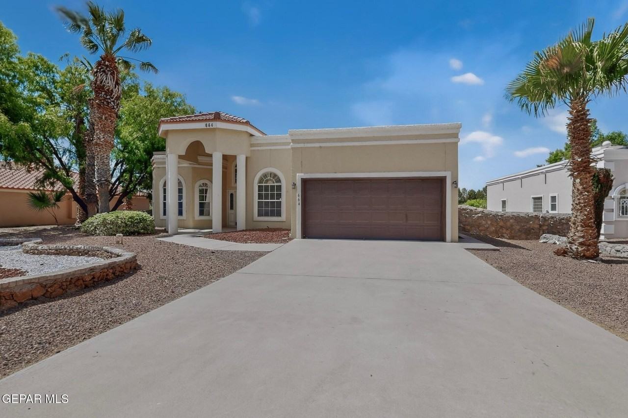 664 Rosinante Rd - Photo 4 of 48