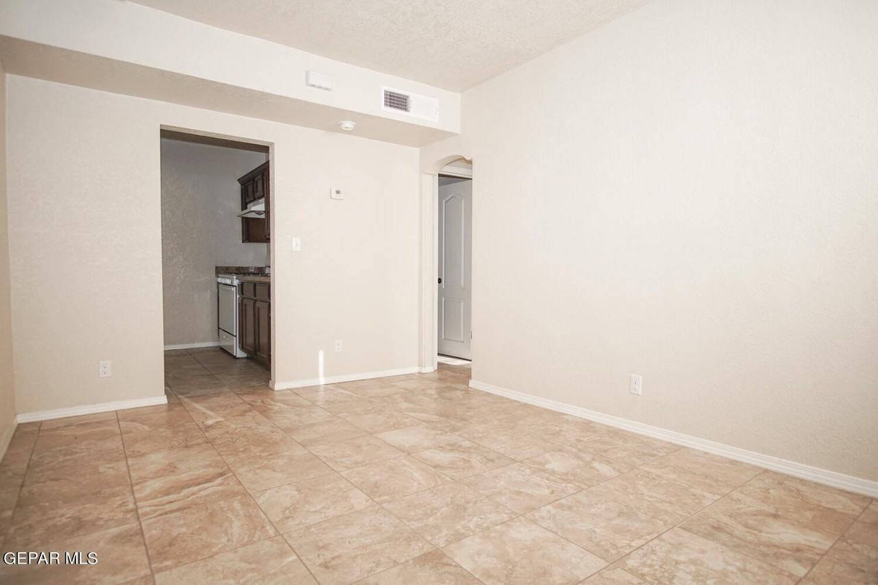 2866 Grant Ave #2 - Photo 2 of 9