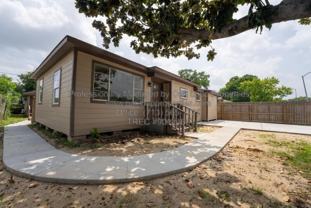 220 Armstrong St - Photo 1 of 1