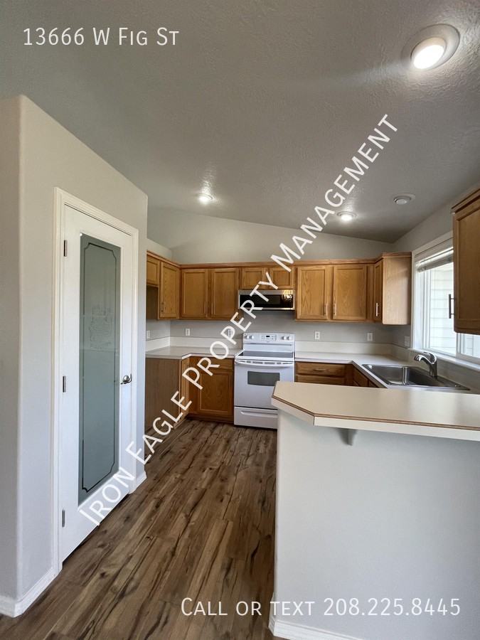 13666 W Fig St - Photo 3 of 14