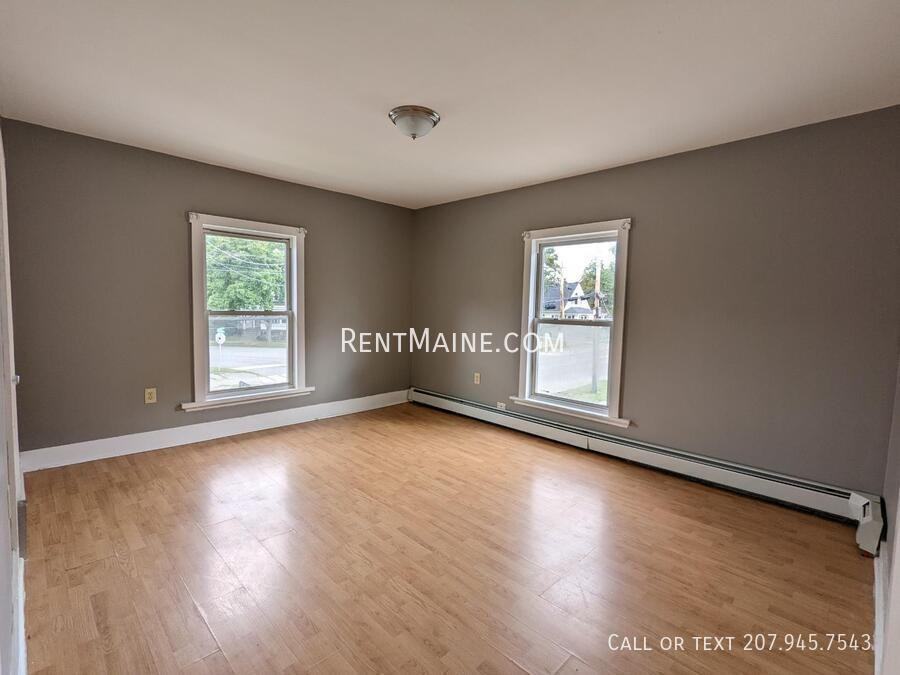 378 Hammond St #2 - Photo 4 of 13