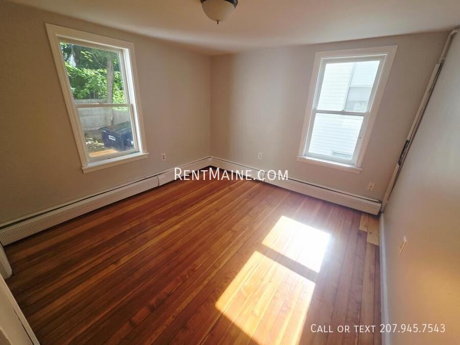 95 Center St #1 - Photo 6 of 11