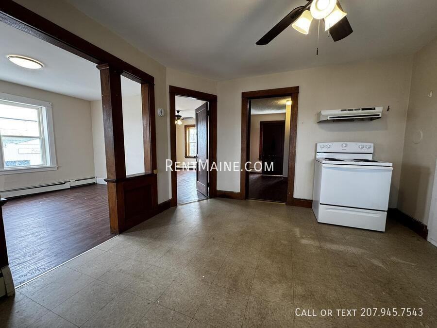 172 College Ave #3 - Photo 2 of 10