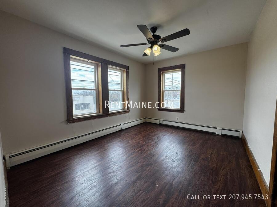 172 College Ave #3 - Photo 7 of 10