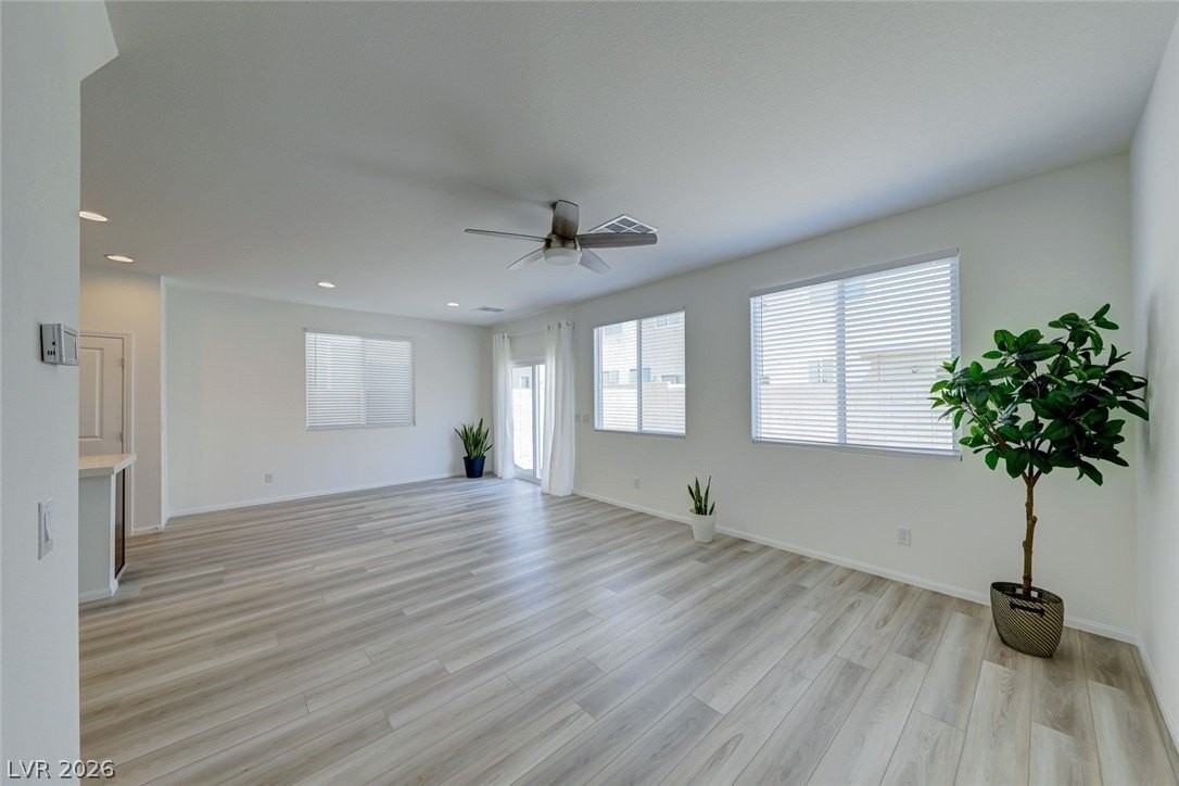 1110 W Cactus Needle Ave - Photo 5 of 42
