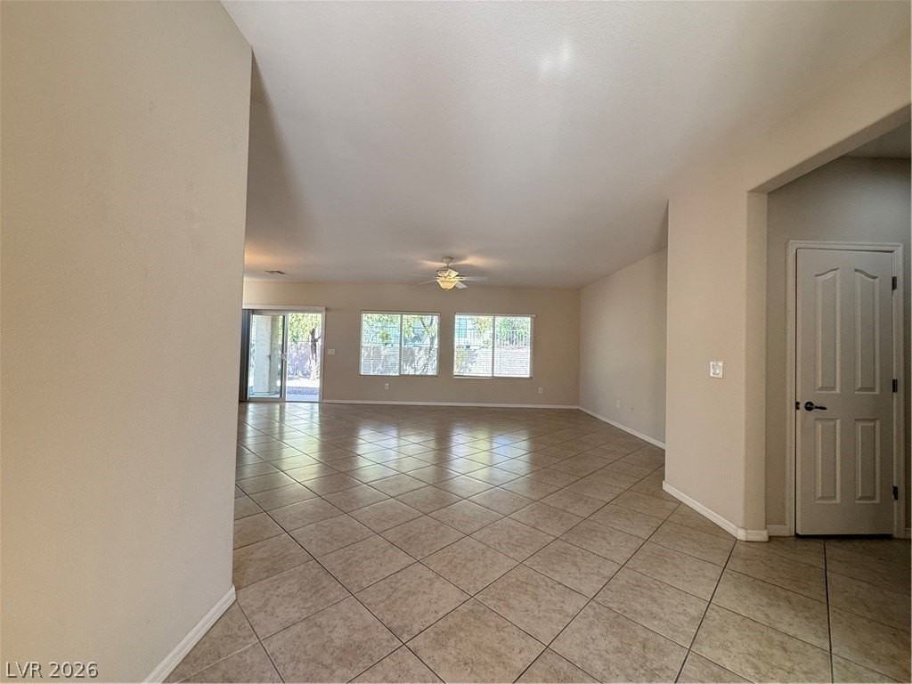 2240 Shadow Canyon Dr - Photo 4 of 34
