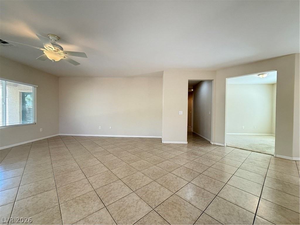 2240 Shadow Canyon Dr - Photo 5 of 34