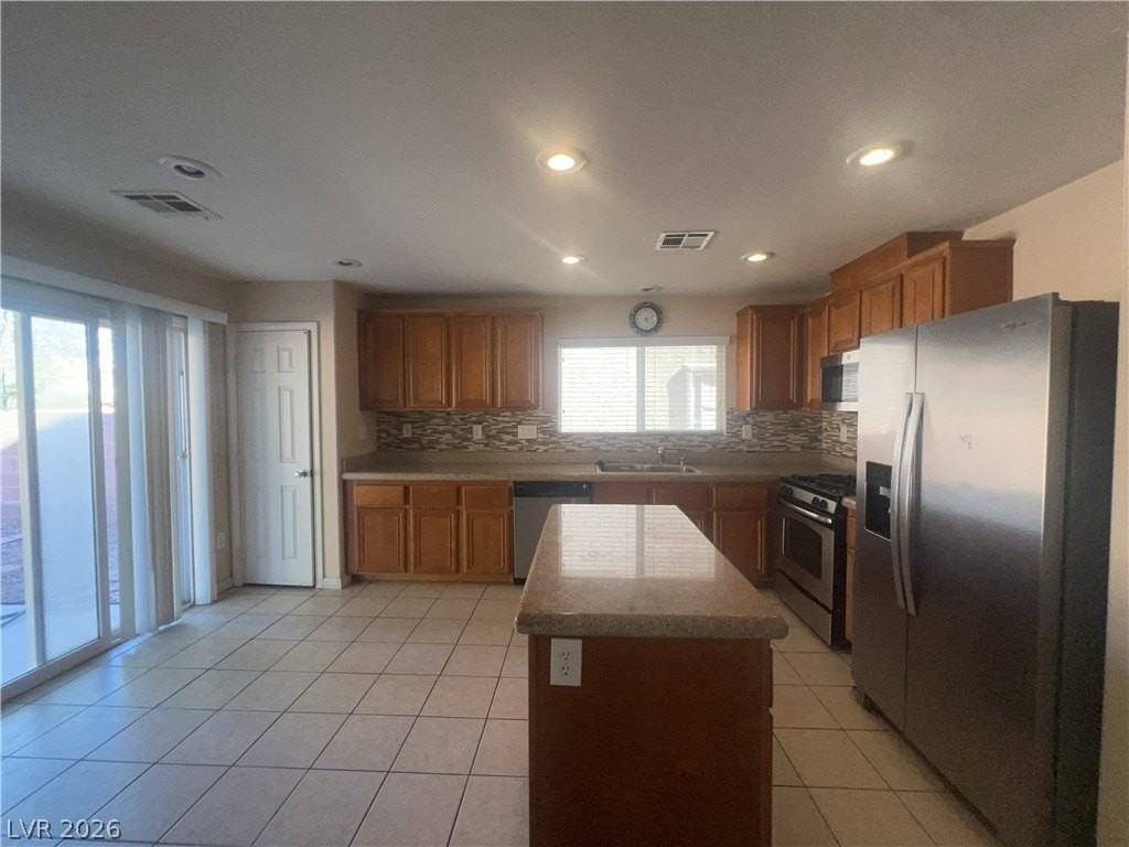 220 Stagecoach Flats Ave - Photo 7 of 34