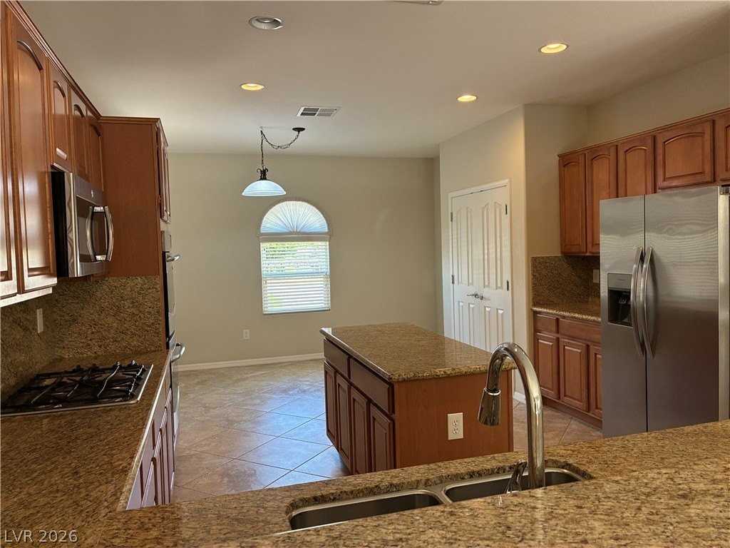 2237 Canyonville Dr - Photo 4 of 17