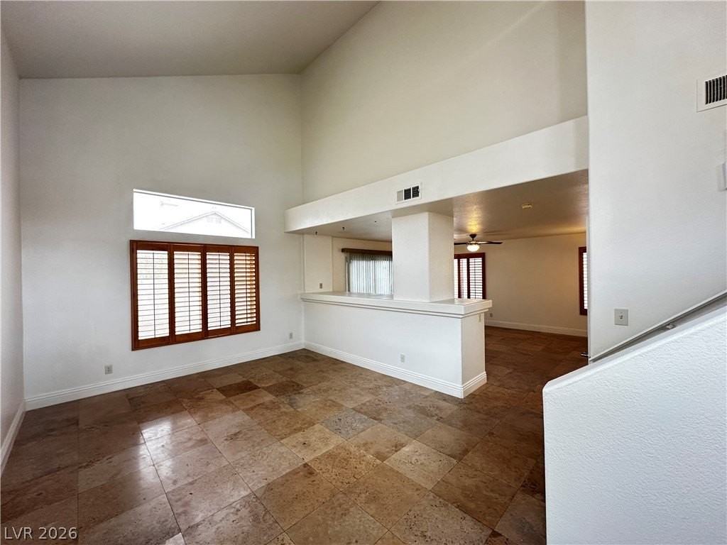 8388 Montgomery St - Photo 3 of 30