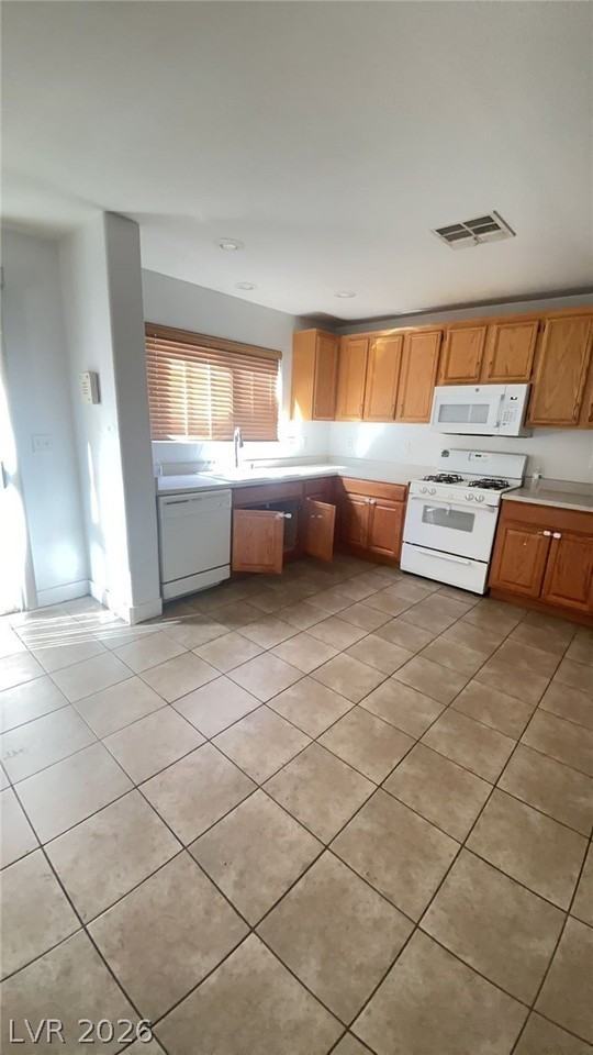 1291 Golden Apple St - Photo 2 of 10