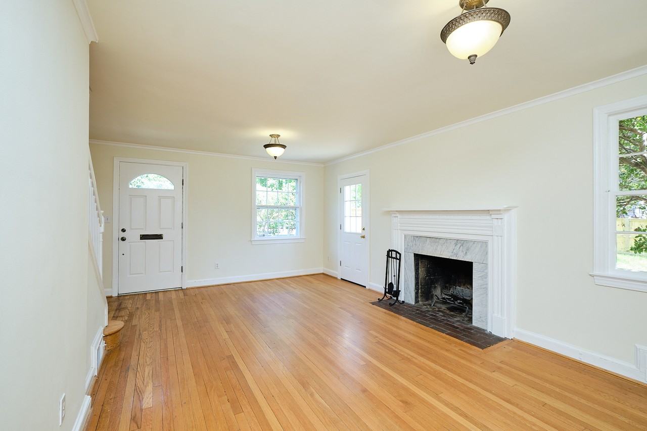 1600 Foxhall Rd Nw - Photo 7 of 49