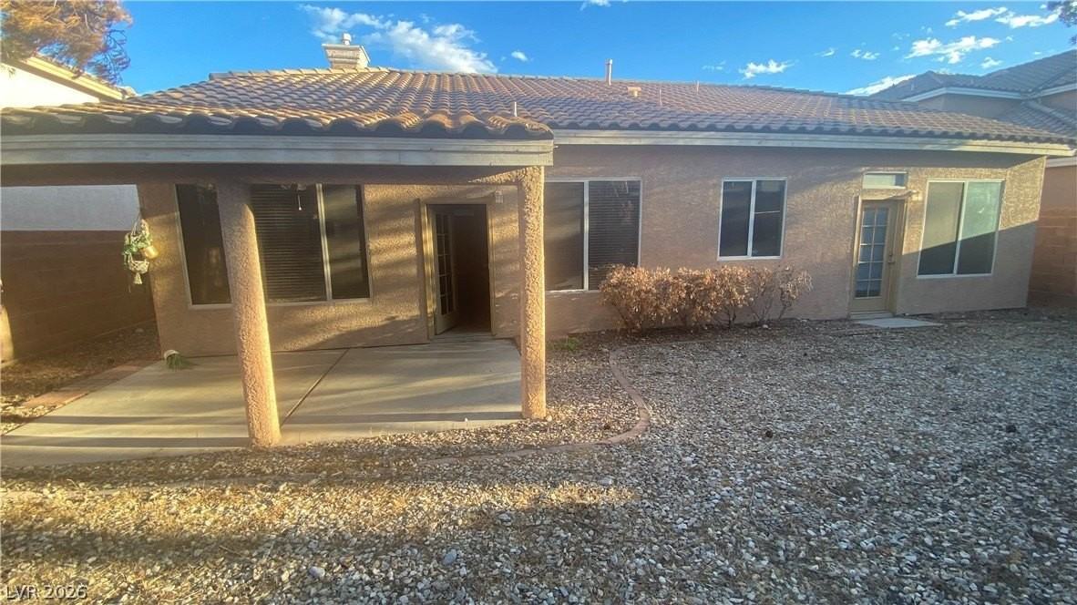 9222 W Viking Rd - Photo 3 of 12