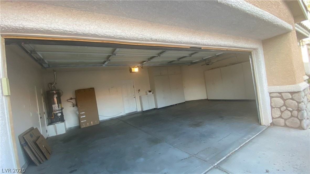 9222 W Viking Rd - Photo 4 of 12