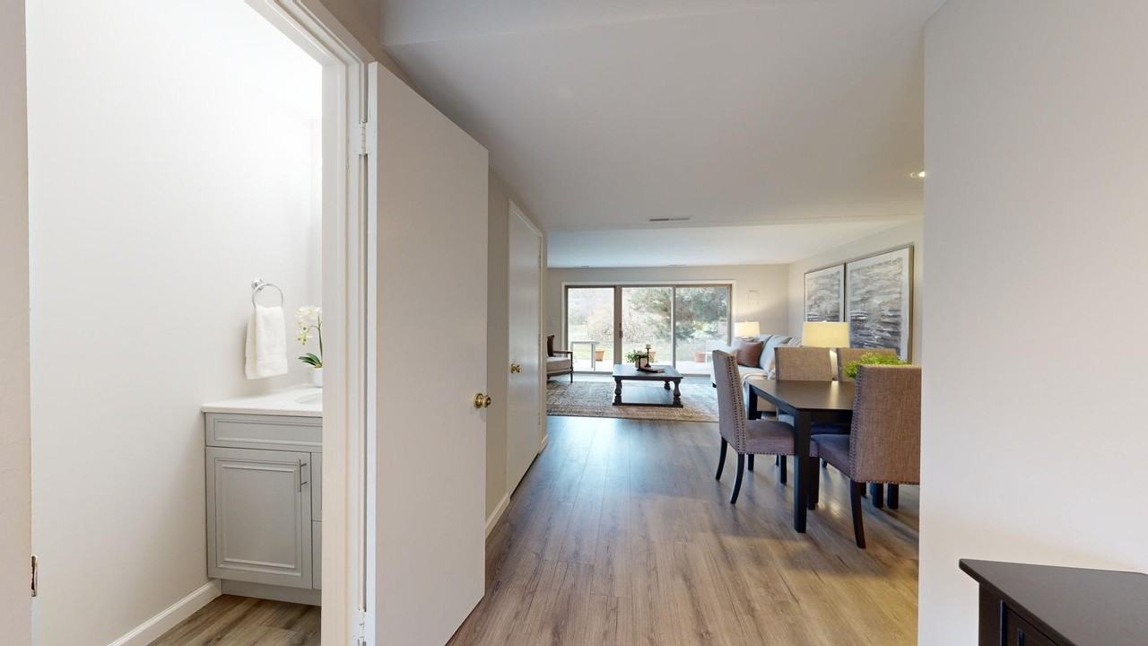 773 Peninsula Ct - Photo 2 of 42