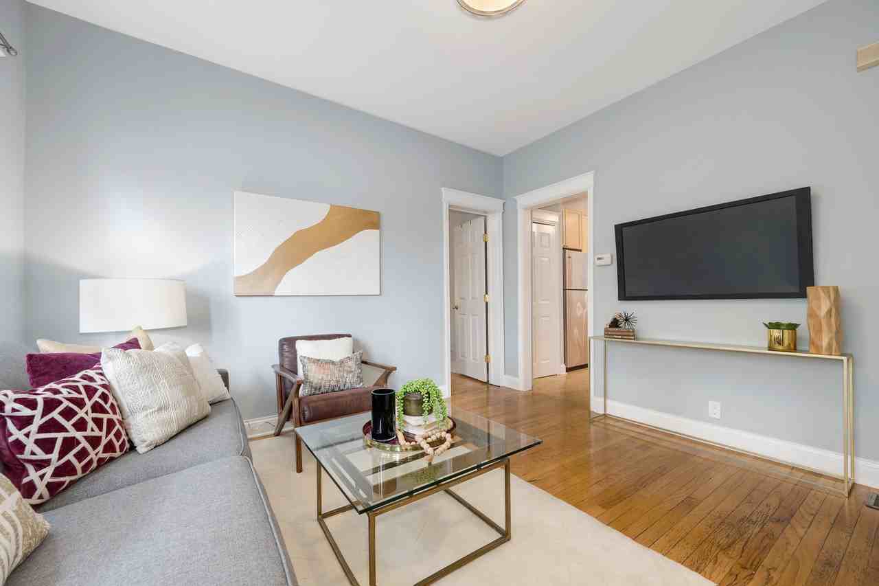 3805 N Ravenswood Ave #1 - Photo 2 of 8