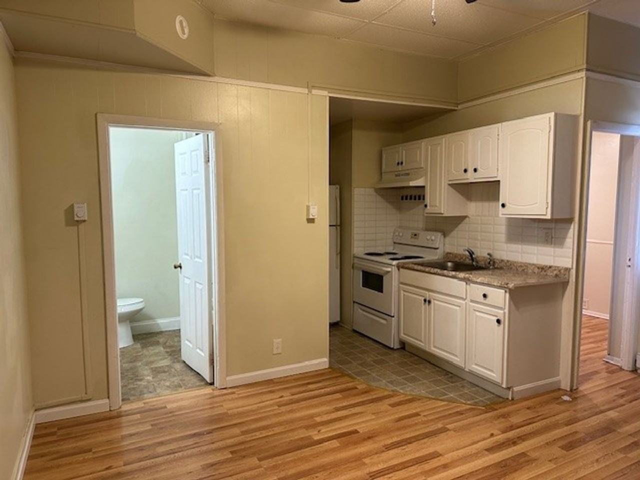 401 E Main St - Photo 2 of 6