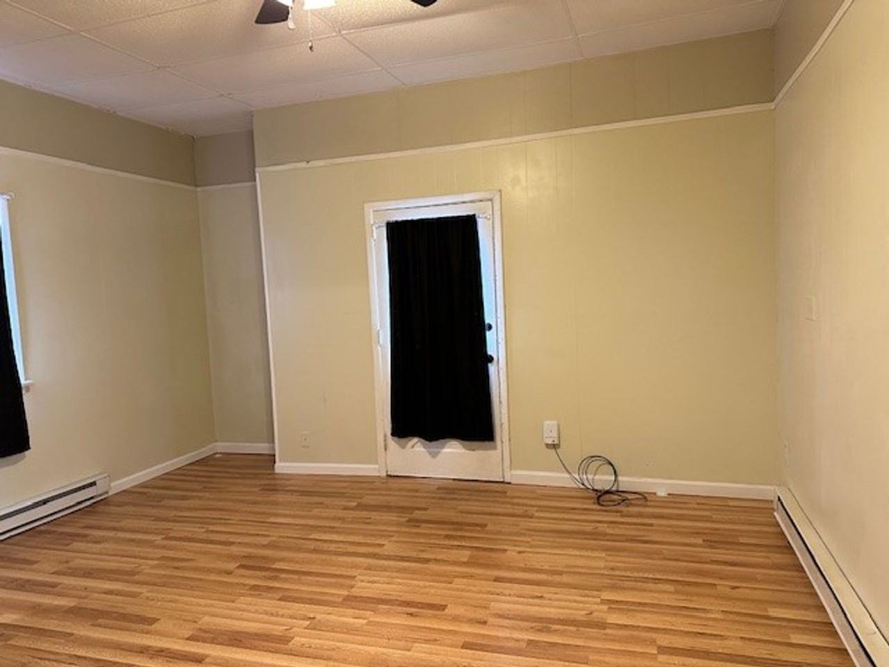 401 E Main St - Photo 4 of 6