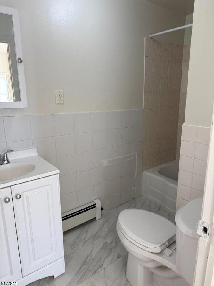 22 Doremus St #2 - Photo 7 of 14