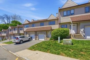 11 Deer Hill Ct - Photo 1 of 1