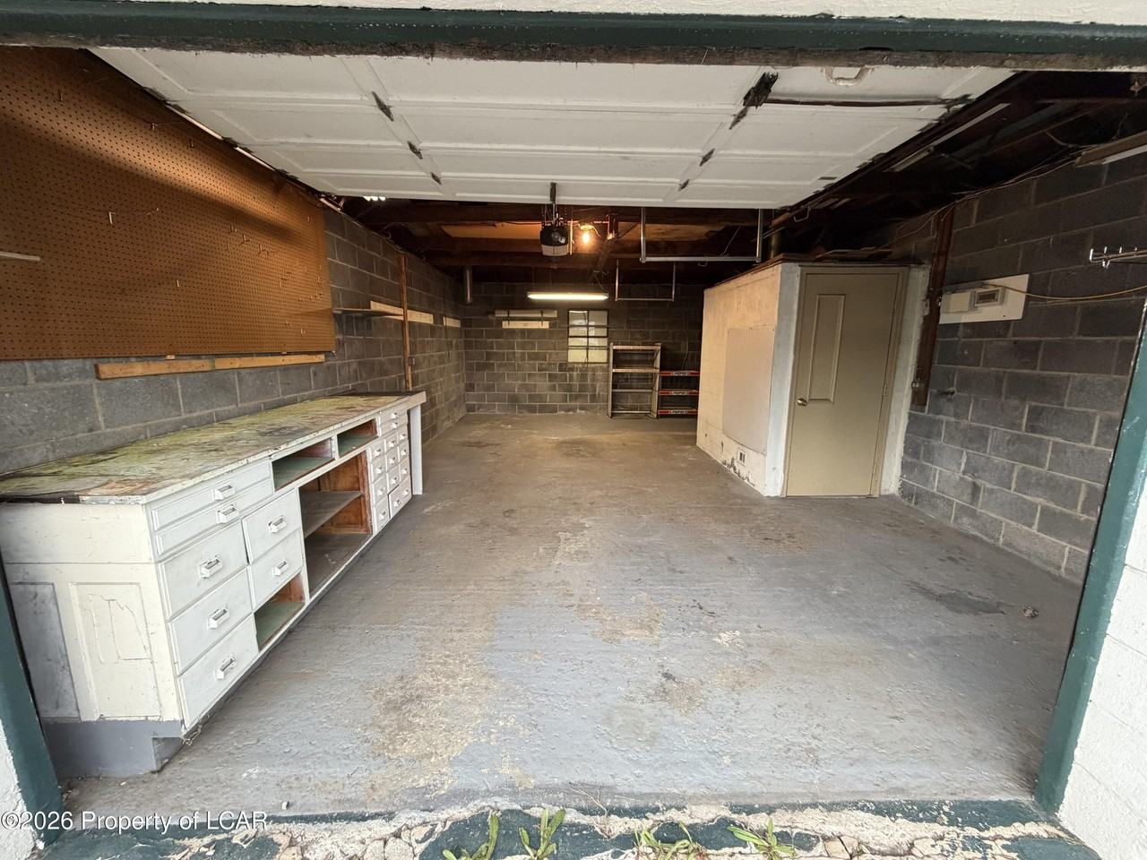 2 Miner St - Photo 7 of 12