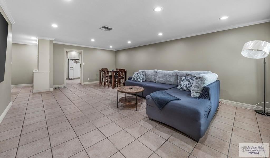 5414 Guava Dr - Photo 4 of 20
