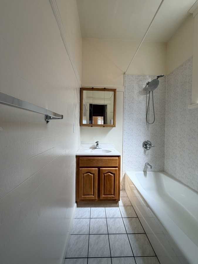 1655 Sacramento St #11 - Photo 6 of 8