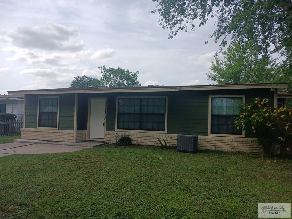 2405 E Van Buren Ave - Photo 4 of 23