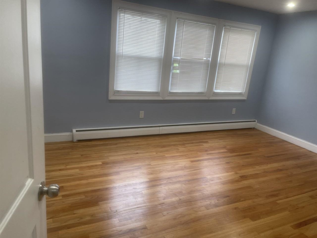 442 New York Ave #2
