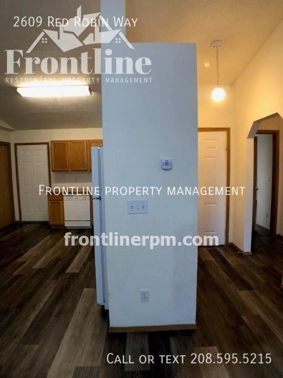 2609 Red Robin Way - Photo 2 of 16