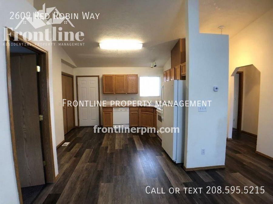 2609 Red Robin Way - Photo 3 of 16