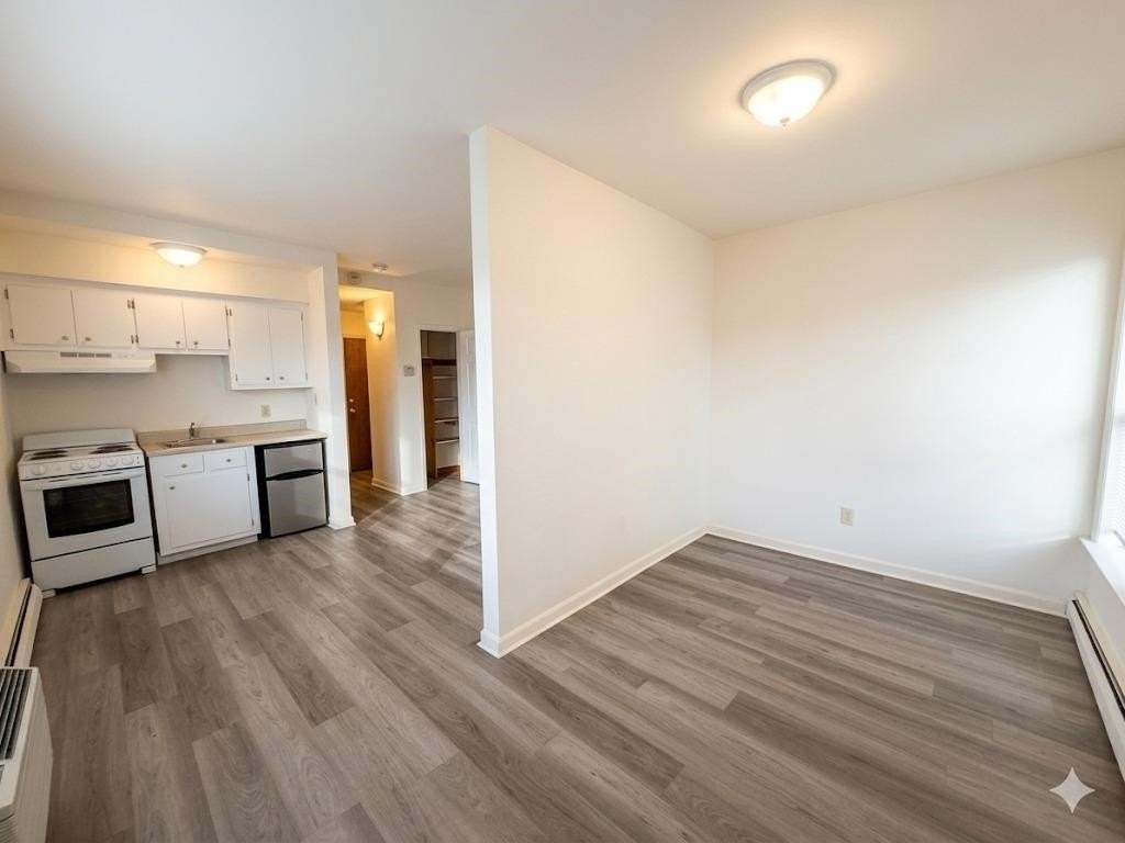 325 1st St #8 - Photo 2 of 6