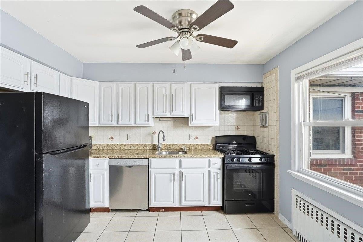 1400 70th St #8 - Photo 7 of 18