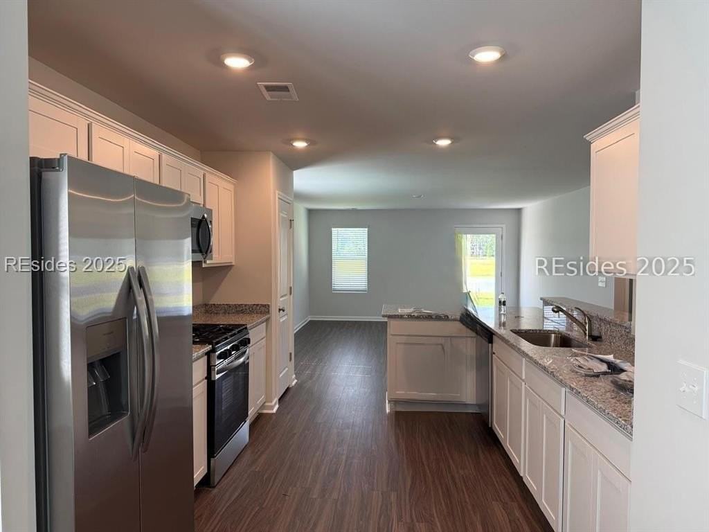 300 Waters Edge Way - Photo 2 of 16
