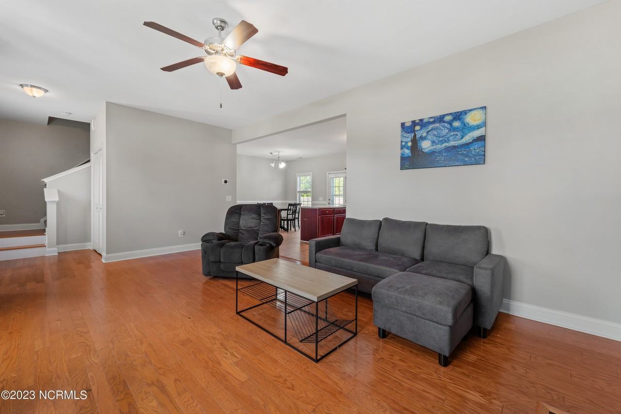 270 Silver Hills Dr - Photo 6 of 27
