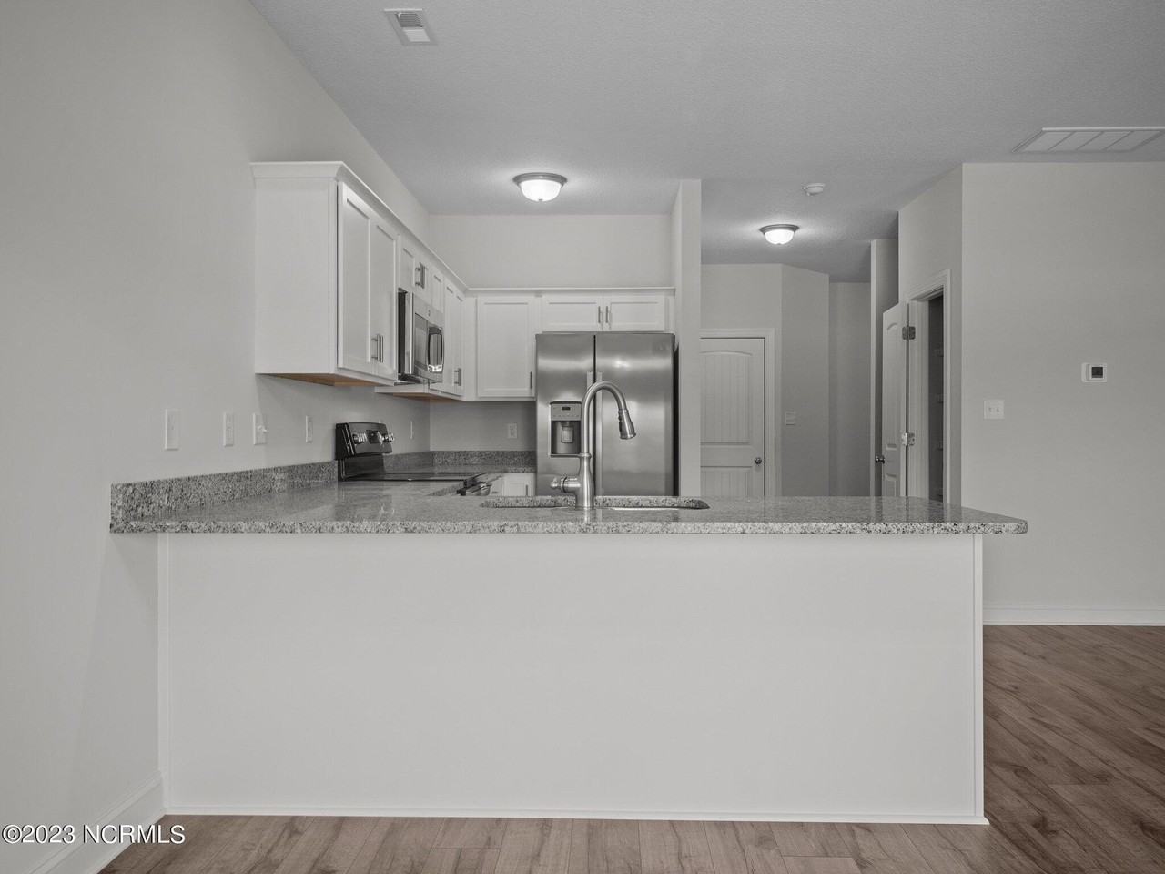 209 Verrazzano Ln - Photo 3 of 29