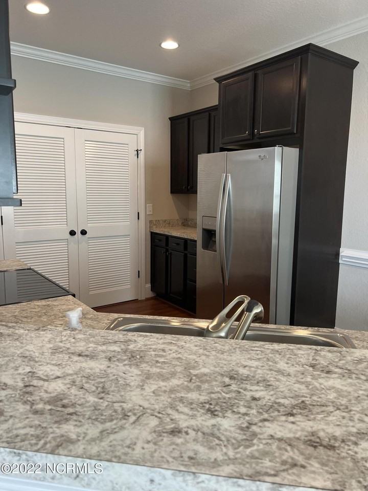 3516 Ellsworth Dr #B - Photo 5 of 18