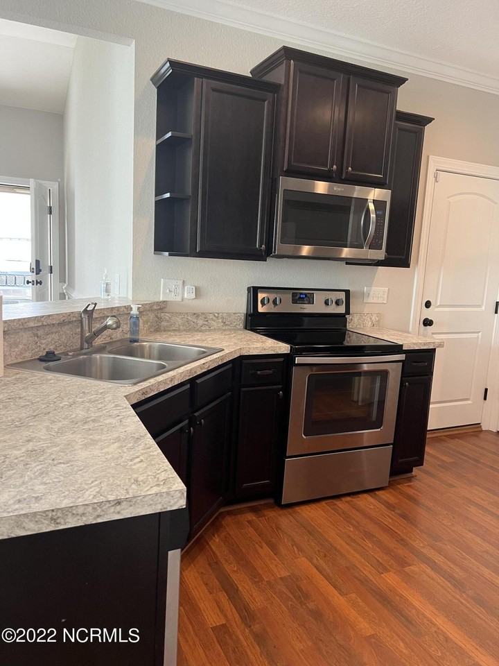 3516 Ellsworth Dr #B - Photo 7 of 18