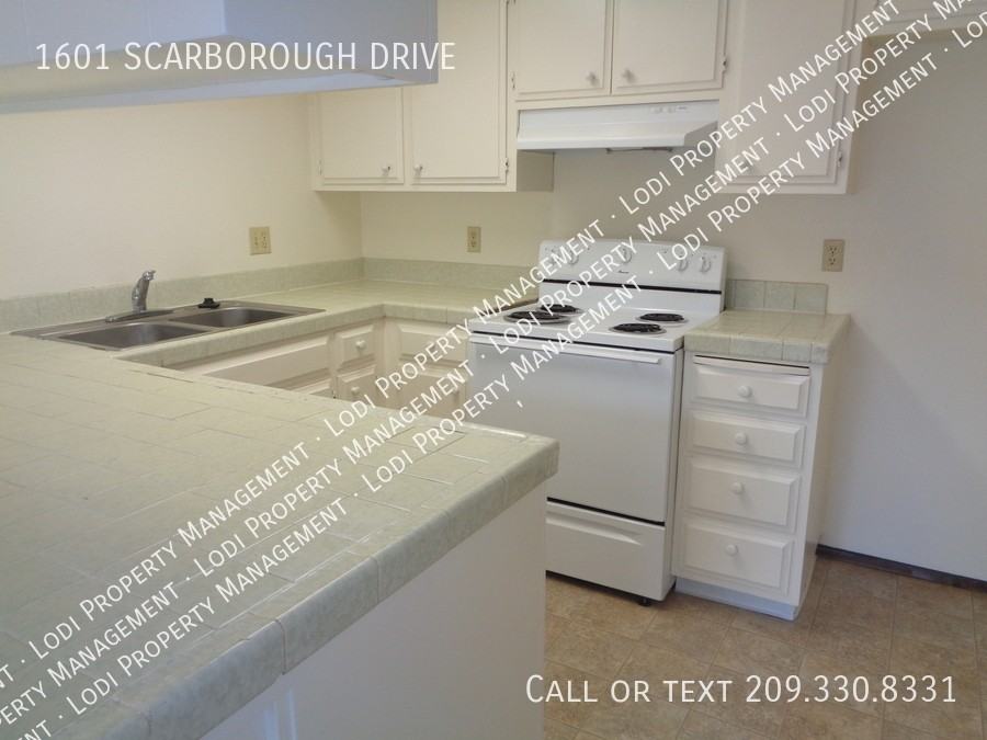 1601 Scarborough Dr - Photo 6 of 16