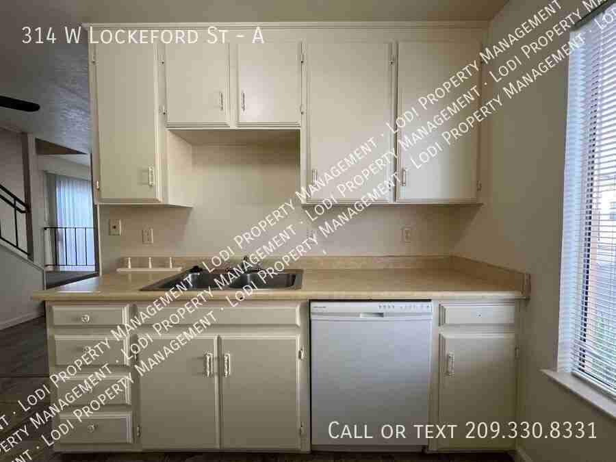 314 W Lockeford St #A - Photo 7 of 17