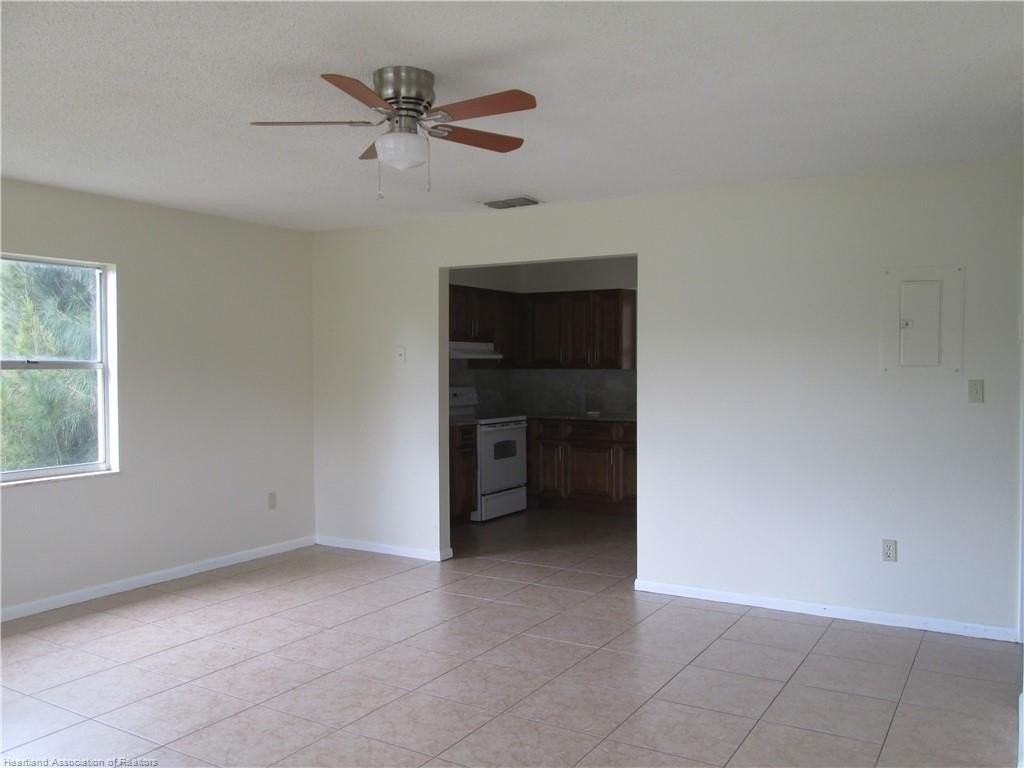 205 Phantasy Ave - Photo 2 of 13