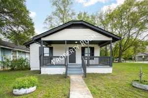 featured image of 3818 Chandler Ave