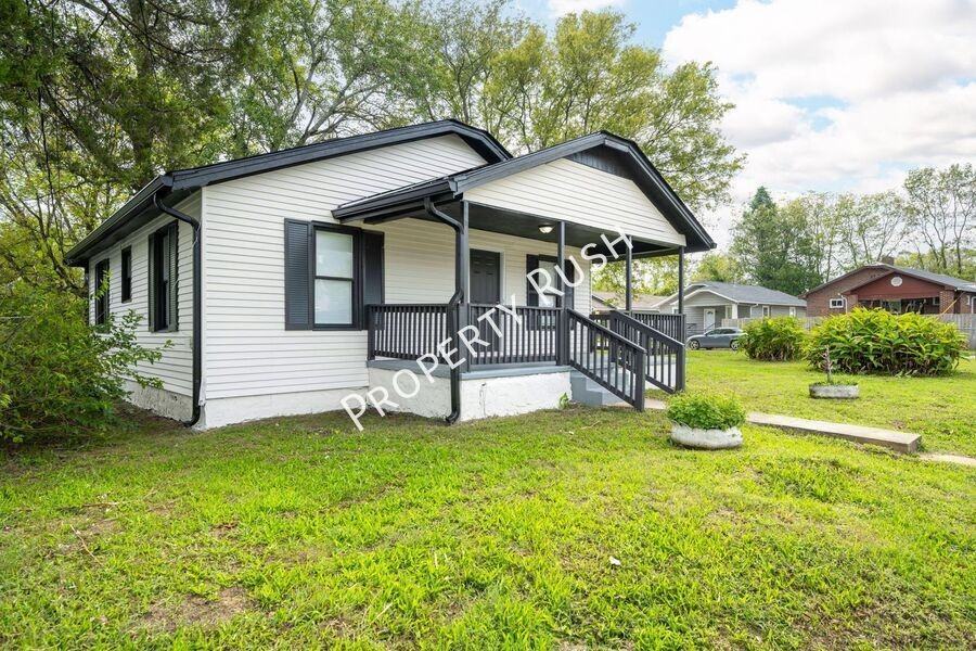 3818 Chandler Ave - Photo 2 of 23