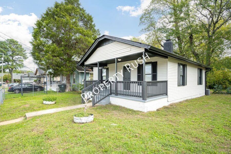 3818 Chandler Ave - Photo 3 of 23