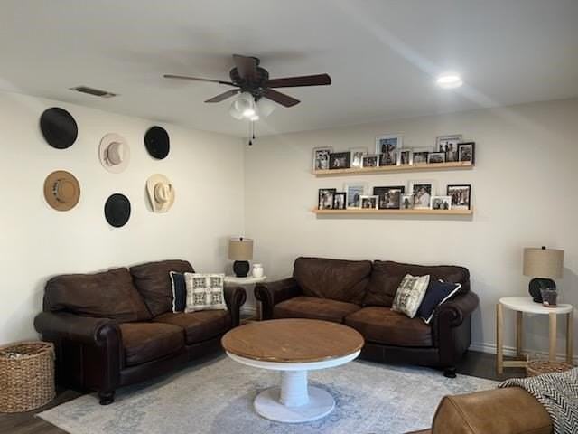 302 Medio Vista Dr - Photo 5 of 17