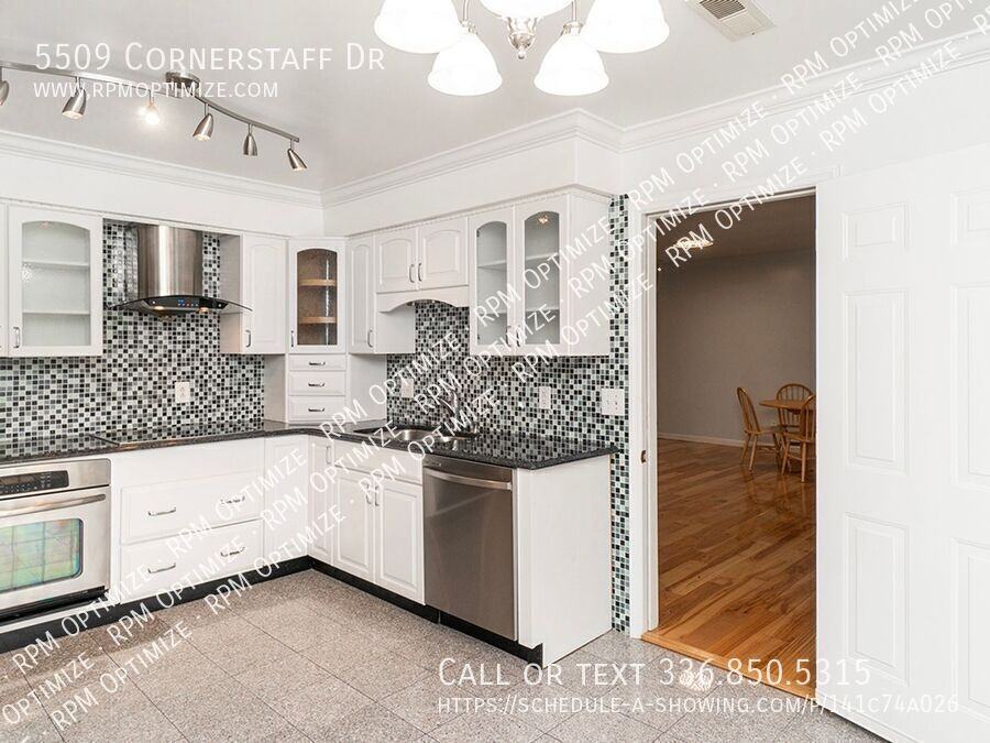 5509 Cornerstaff Dr - Photo 4 of 50